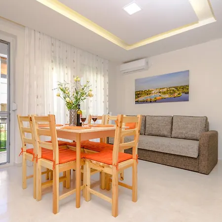 Apartament Bella No2 *